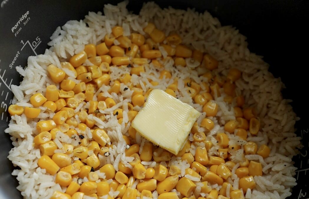 Garlic Butter Corn Rice (Easy Rice Cooker Recipe)