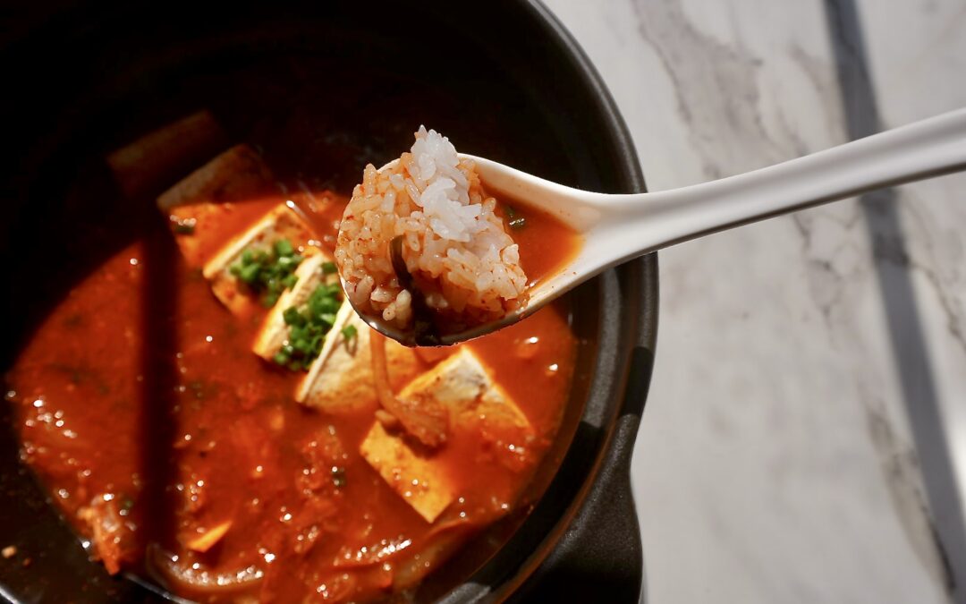 Easy Kimchi Jjigae (Korean Kimchi Stew)