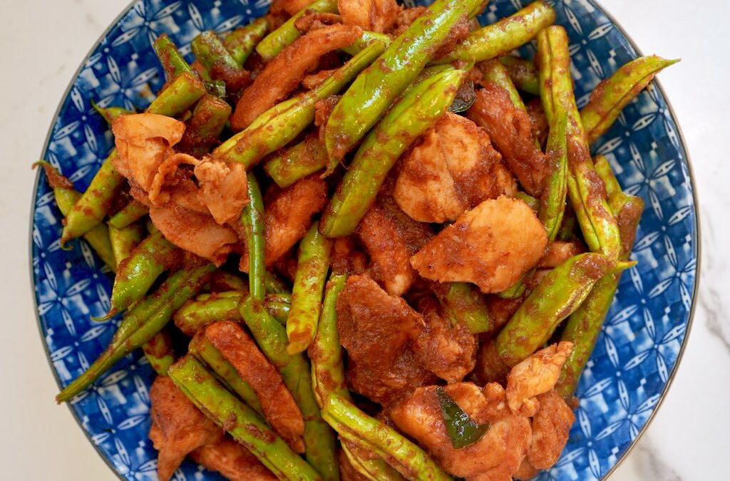 Pad Prik King (Thai Green Beans Dry Curry)